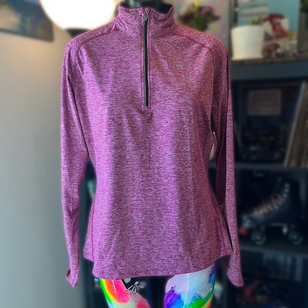 NWOT Womens Nike Dri-fit long sleeve half zip pullover